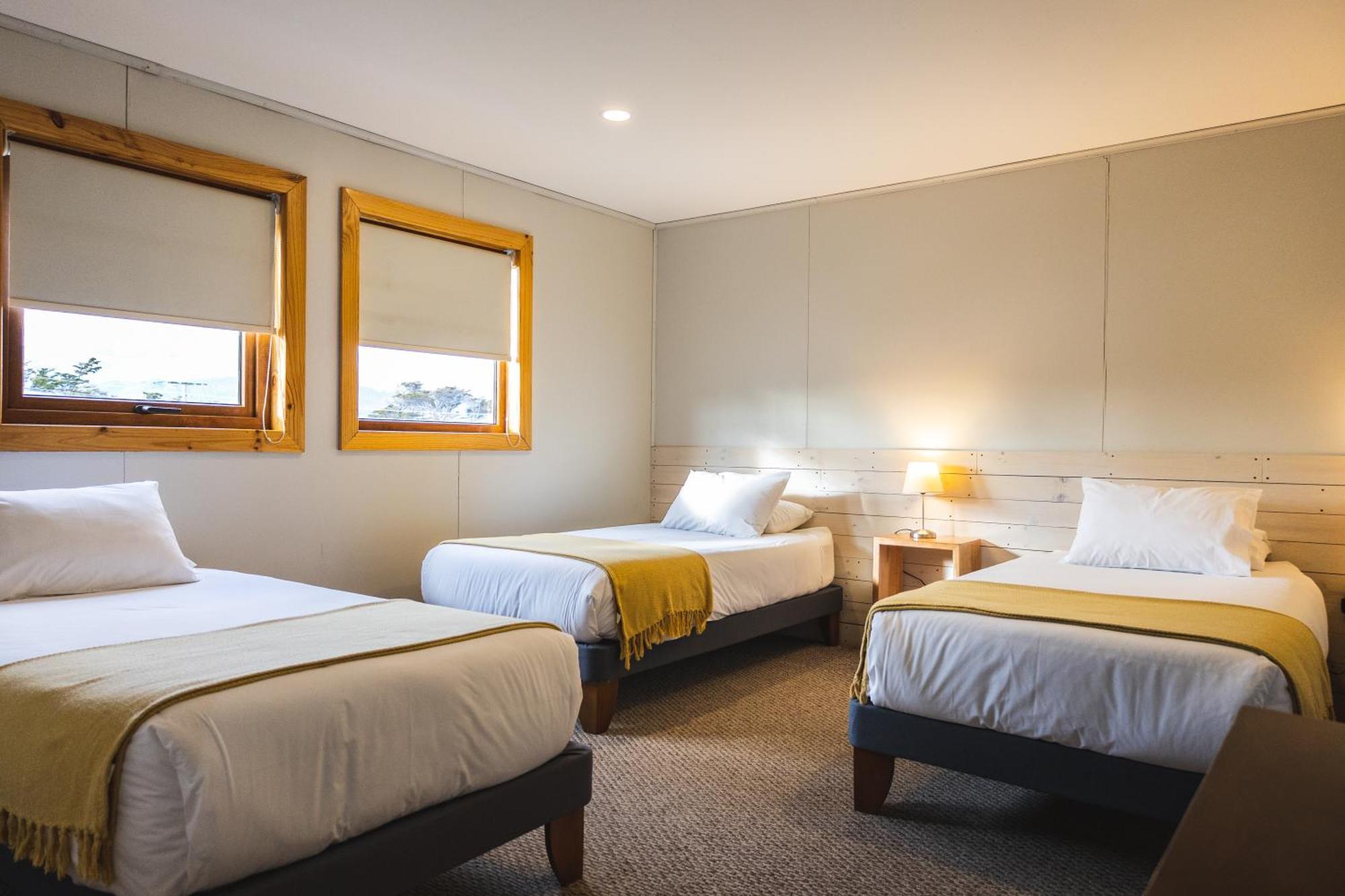 Hotel Fiofio Spa Puerto Williams Exterior photo