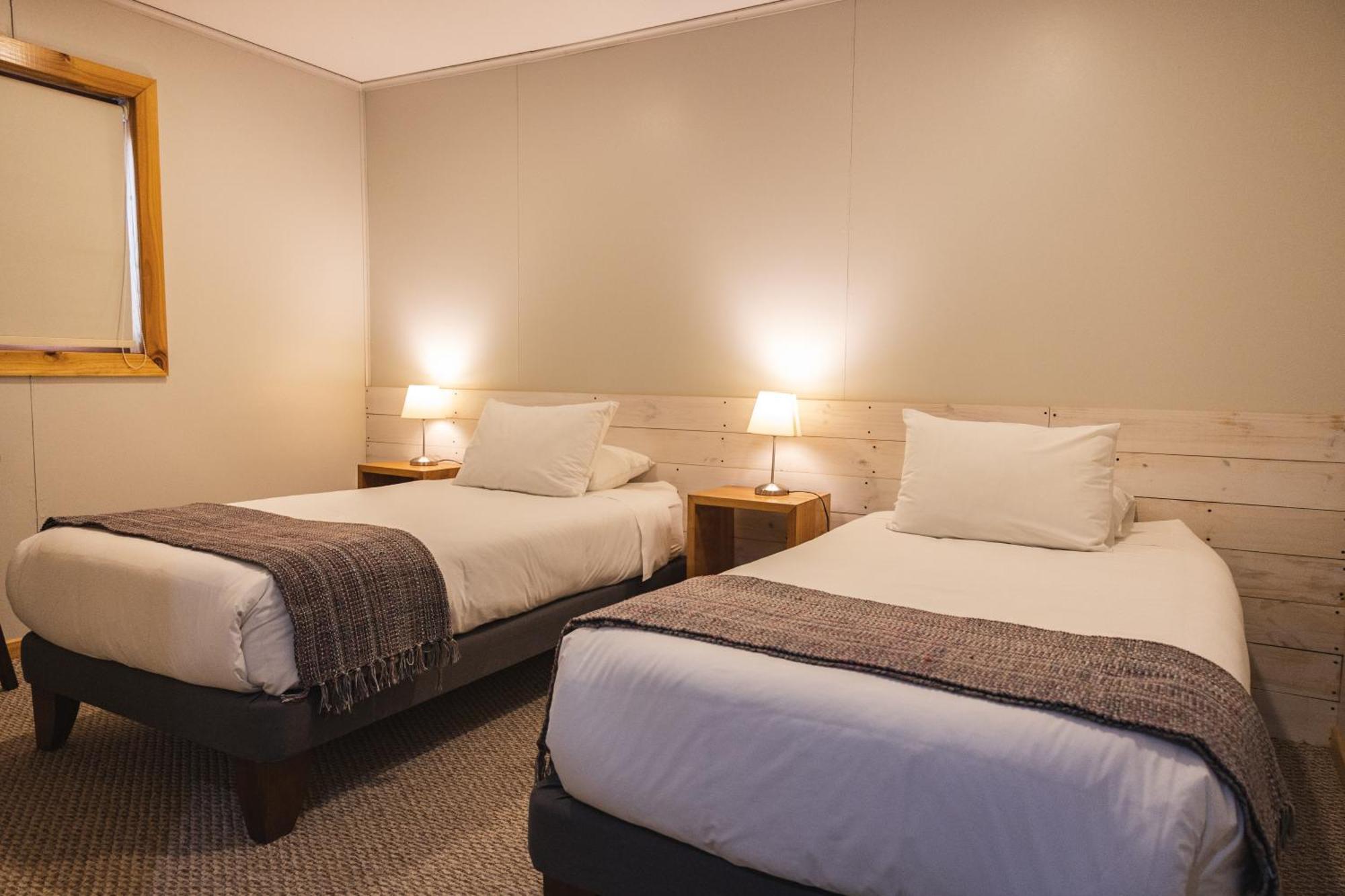 Hotel Fiofio Spa Puerto Williams Exterior photo