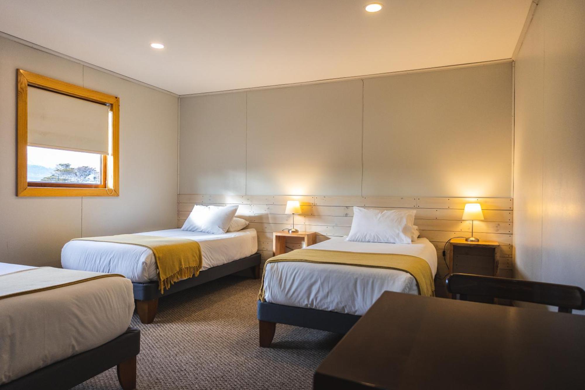 Hotel Fiofio Spa Puerto Williams Exterior photo