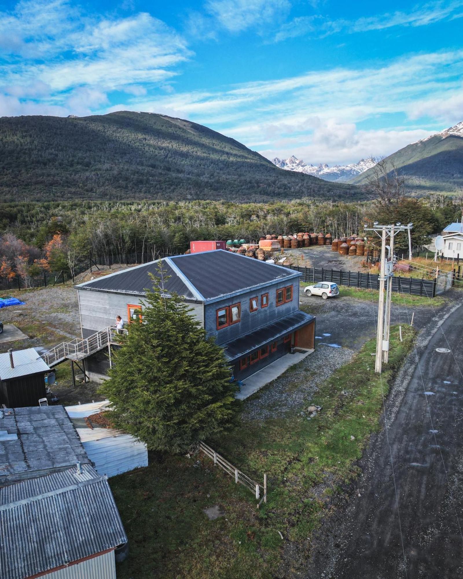Hotel Fiofio Spa Puerto Williams Exterior photo